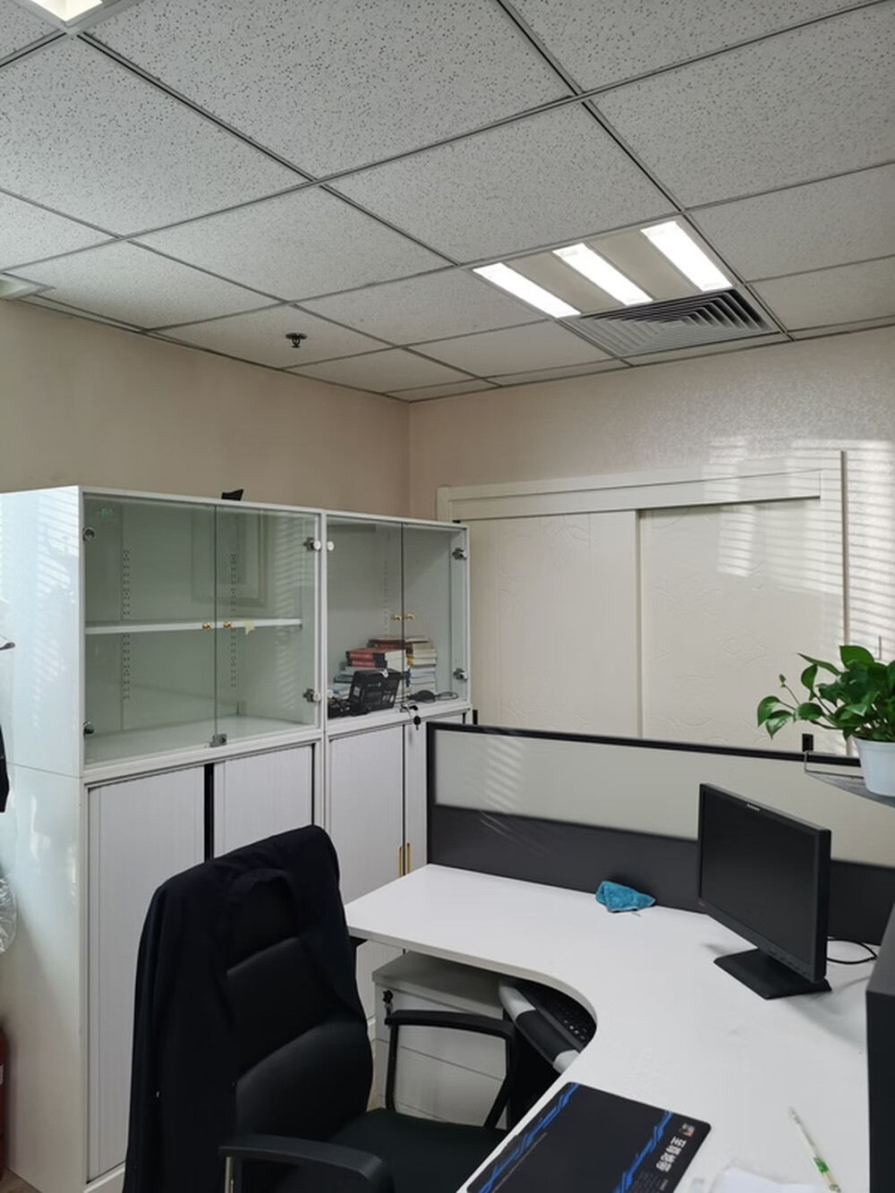 光耀东方中心2-5004（76.39㎡）