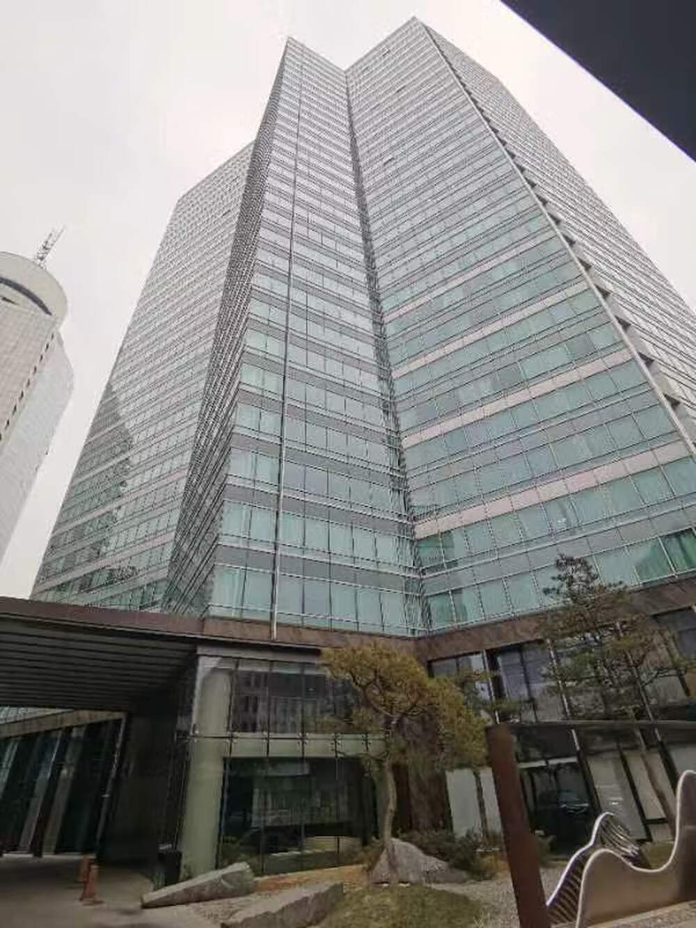 梵悦万国府2402室