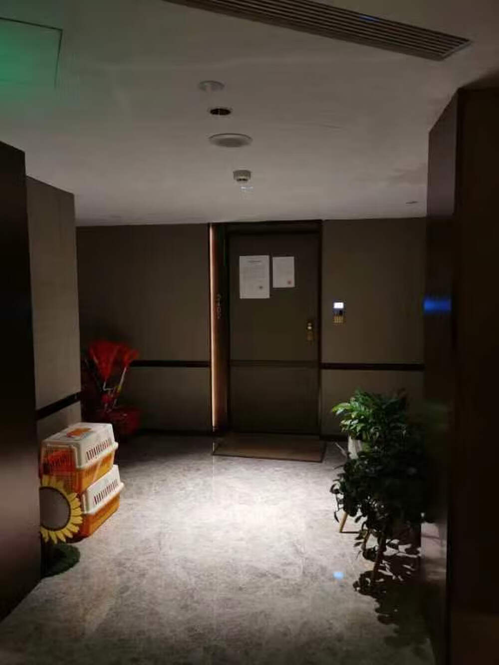 梵悦万国府2402室