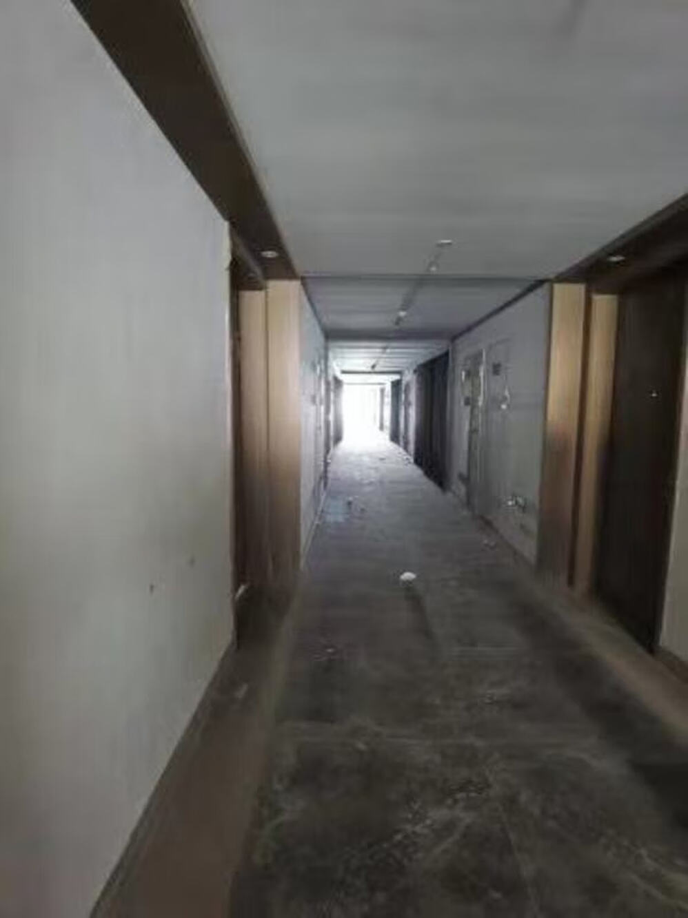 汇龙森科技园25号楼101室及土地（负1至5层）