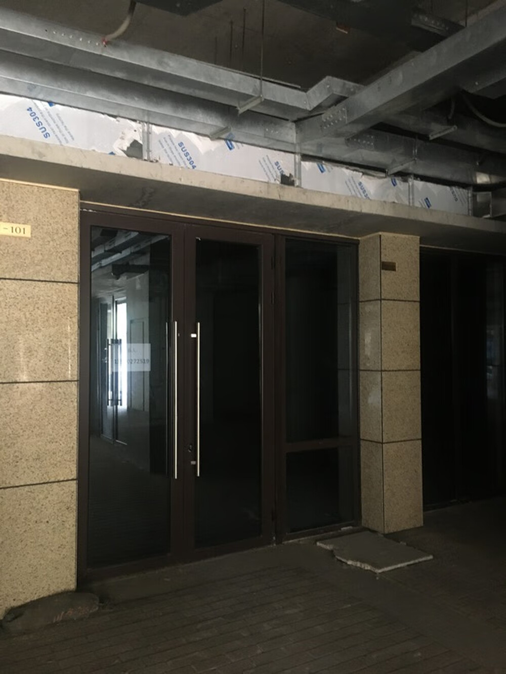 蓝光星华海悦城1号楼负102室（商铺）