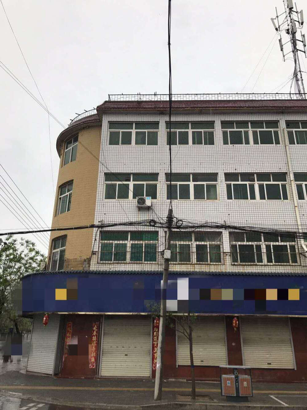 河南省长垣县蒲西区西关(建蒲路北)的房产及土地使用权