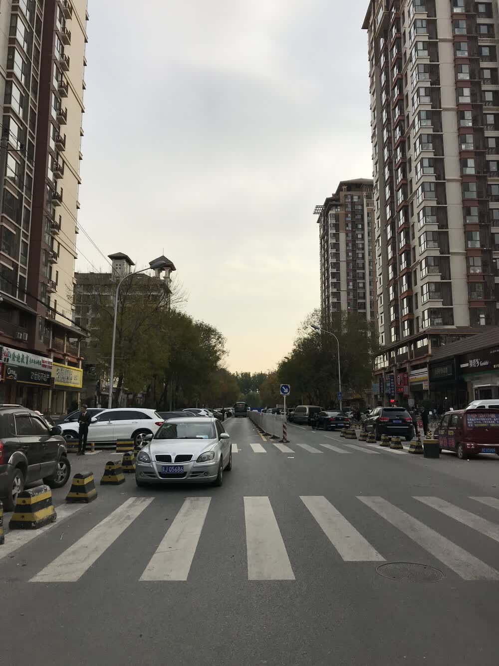 北京市朝阳区黄厂南里1号院7号楼4层2单元502号(209.77平方米)