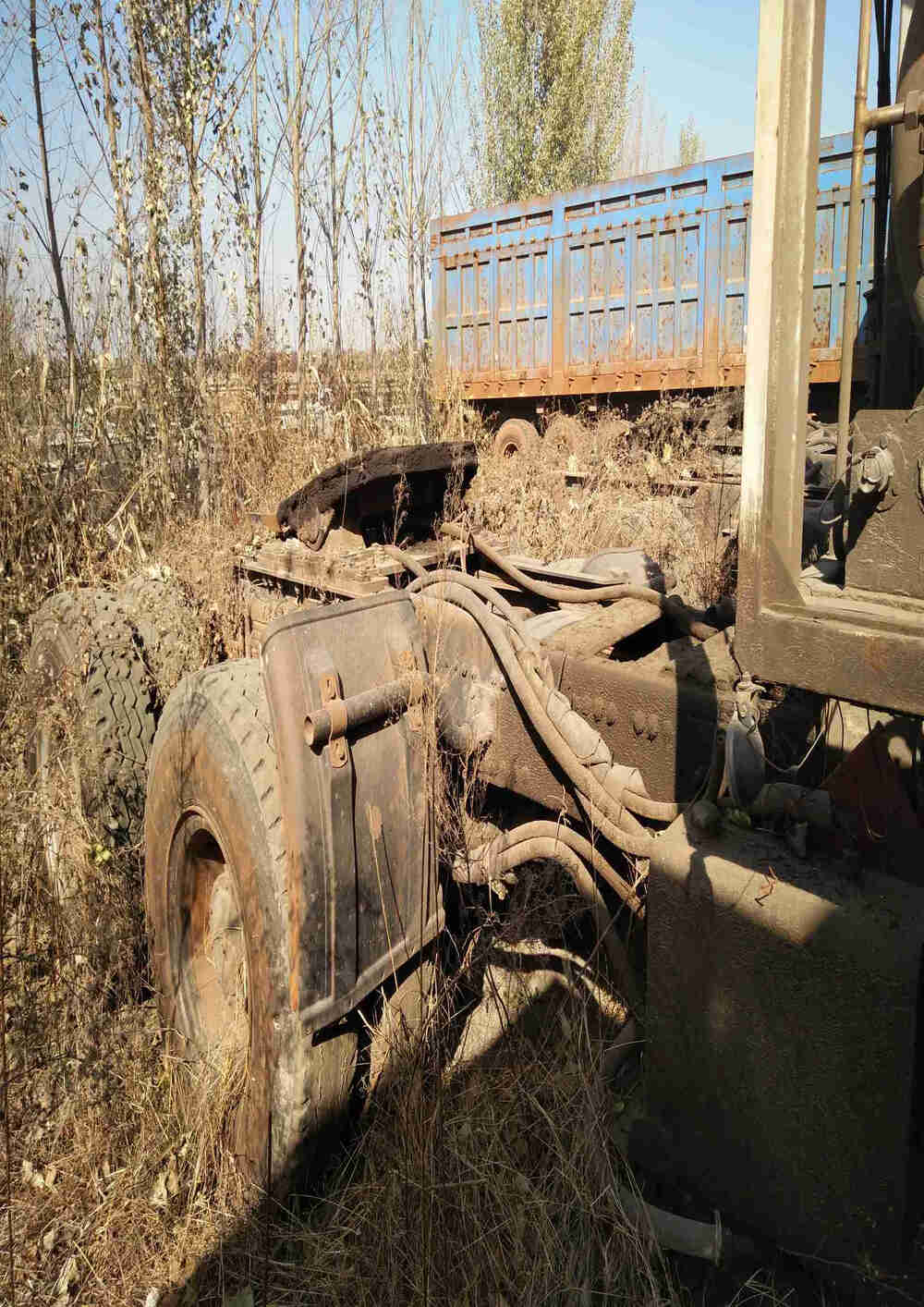 车牌号为鲁ve7537重型半挂牵引车(不带牌)-京东司法拍卖