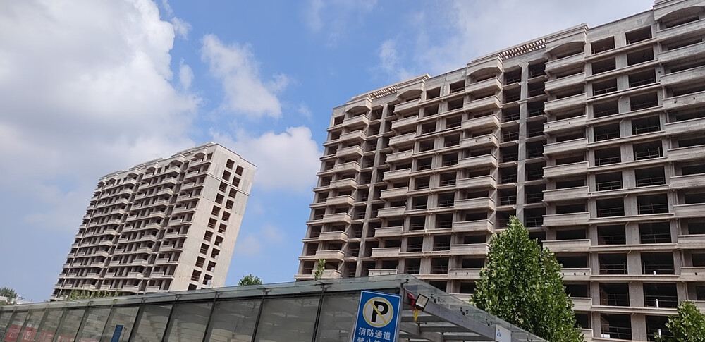 第一次拍卖平乡县世纪明珠小区27号楼2单元1502室13582平方米