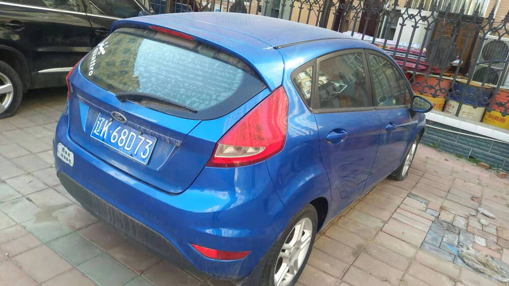    杨群名下的辽k68d73福特牌caf