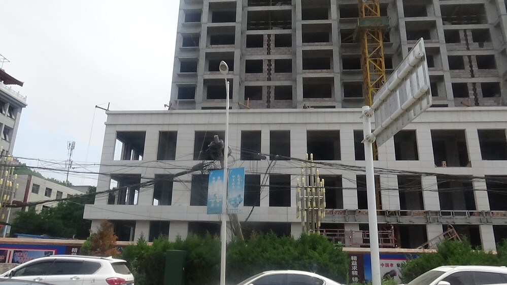 【第一次拍卖】 延安市富县北校场飞腾国际1号楼1层整层