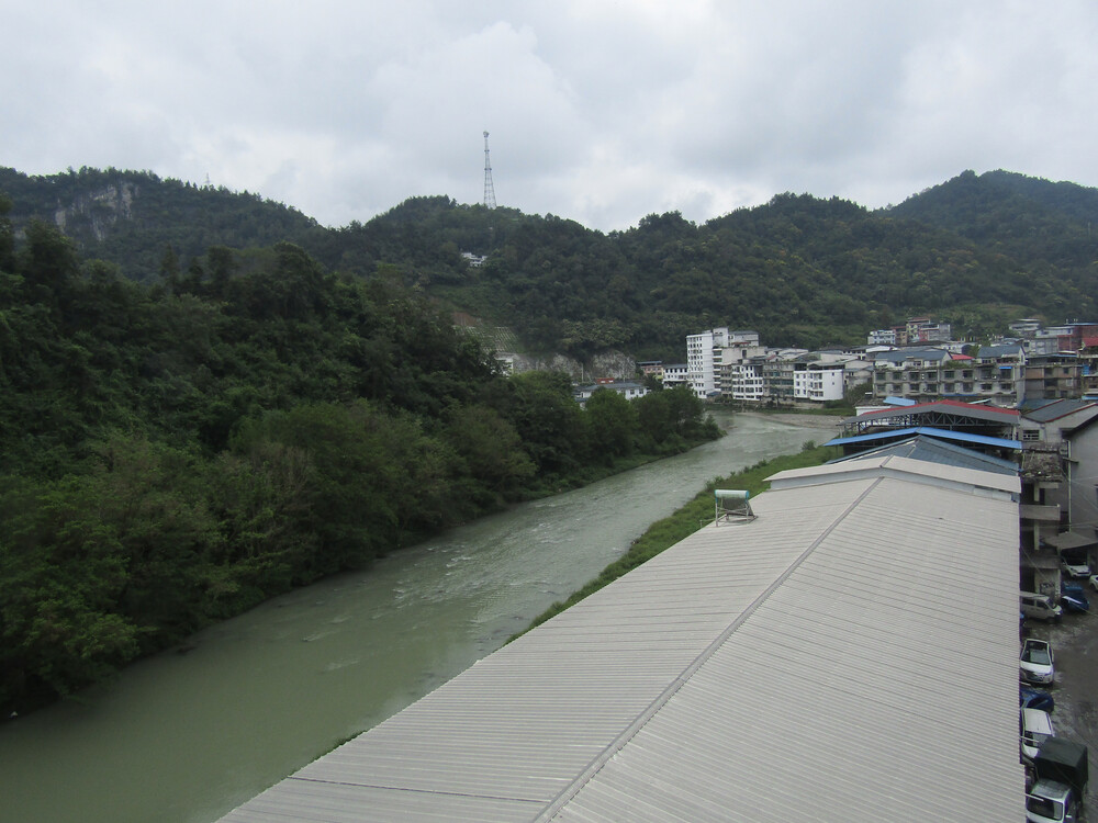 建始县业州镇朝阳社区机械厂小区房屋第二次拍卖