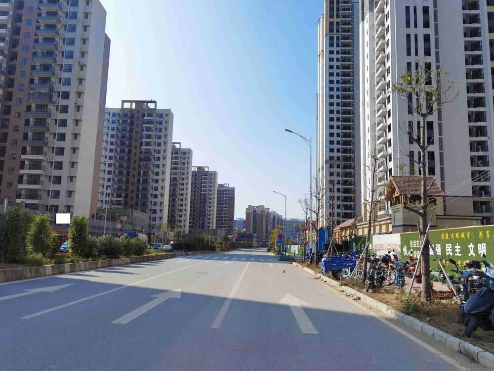 位于四会市东城街道黄岗居委会新元大道2号碧桂园明珠花园1栋801号