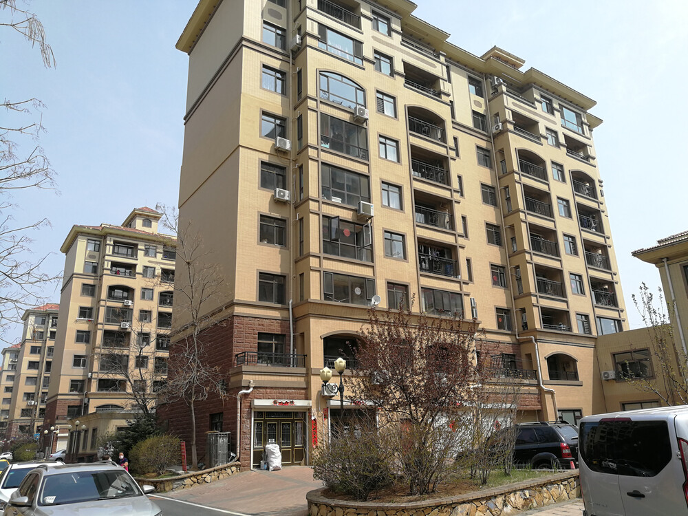 庄河市城关街道日新委黄海明珠