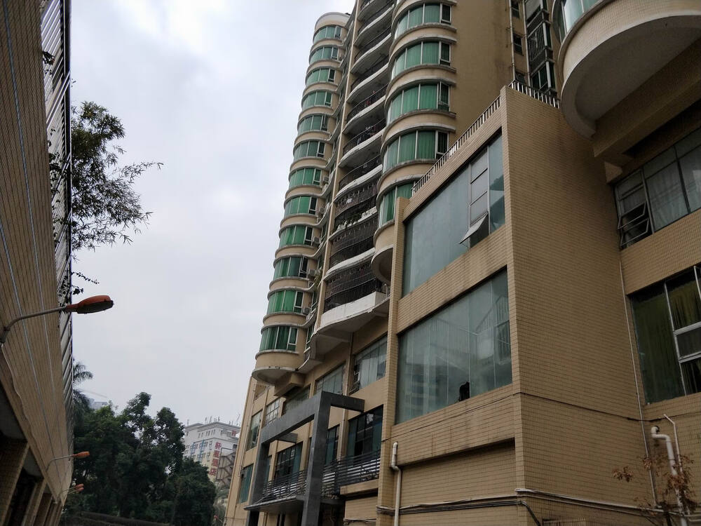 深圳市宝安区沙井街道沙头村麒麟花园荔翠苑14层a房