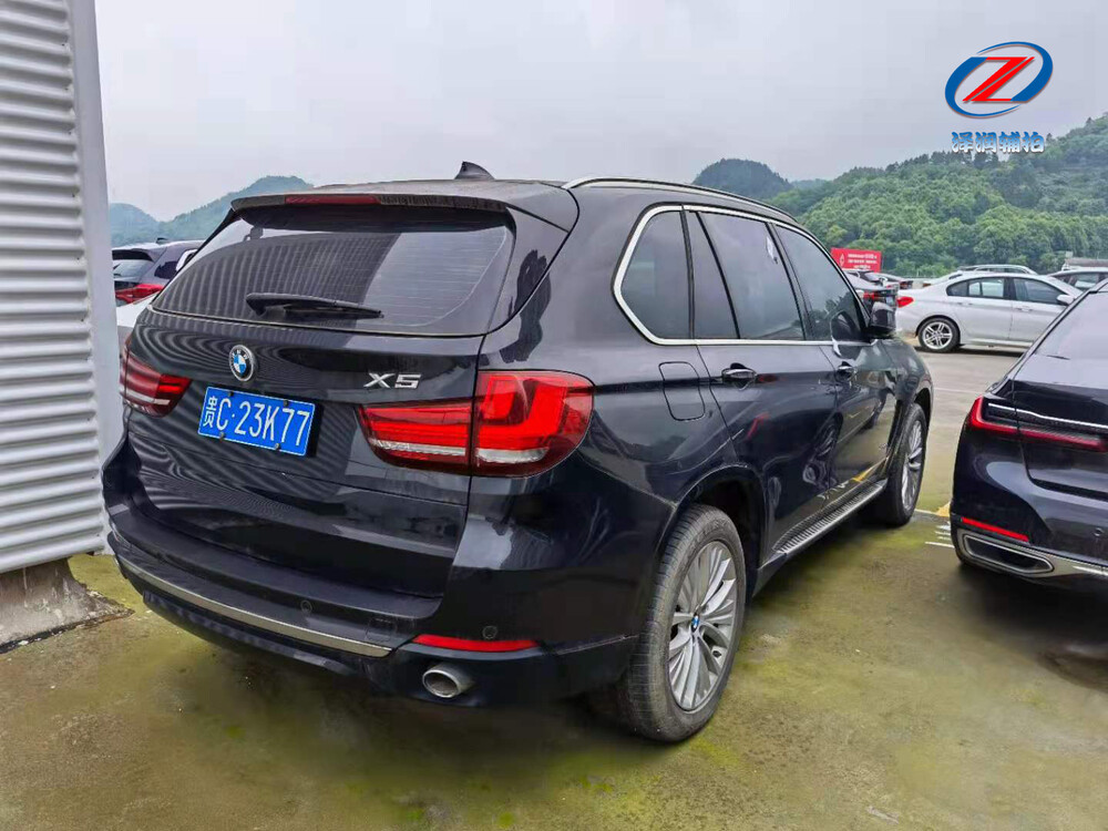 宝马x5小型越野客车贵c23k77不带号牌