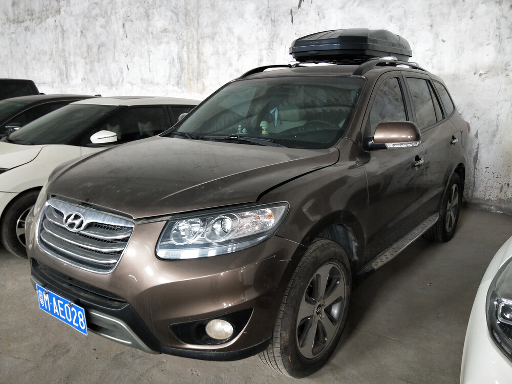 第一次拍卖车牌号码粤mae028胜达牌小型越野客车一辆