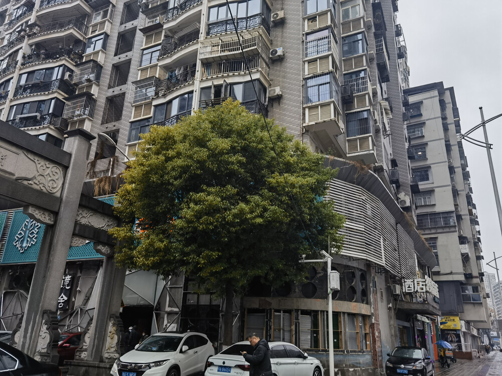 位于武汉市江岸区大智街大智路5号吉庆家园