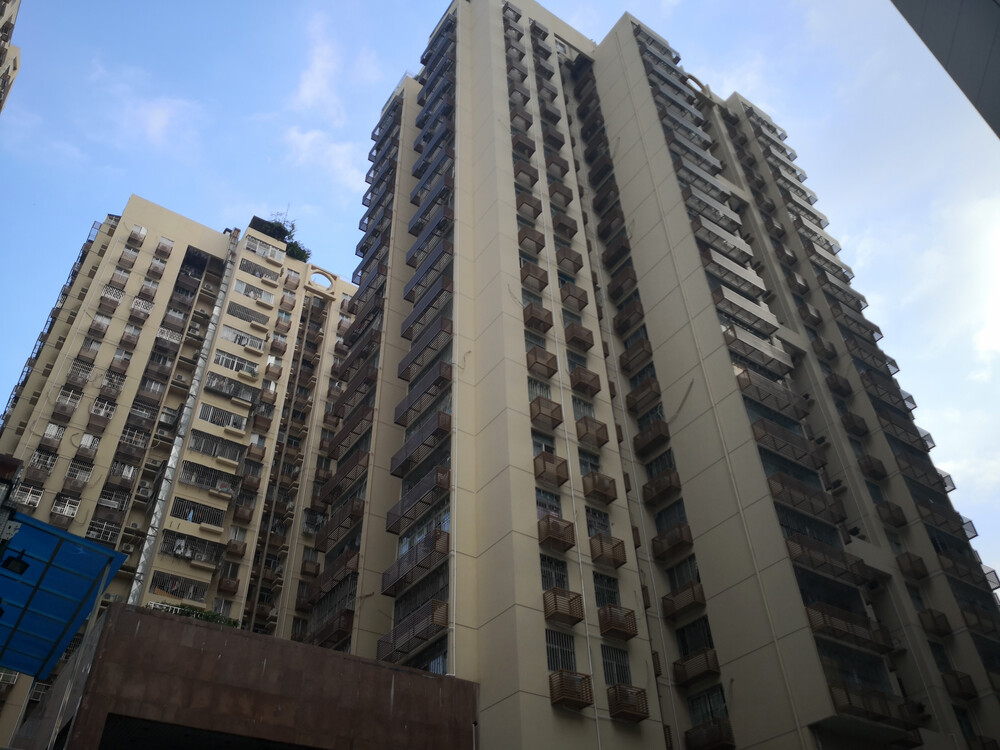 深圳市罗湖区文锦渡沿河路江背路口荣兴大厦4b房产