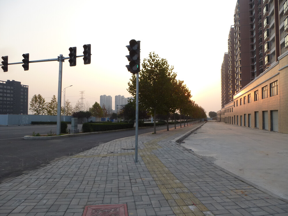 河南省洛阳市孟津县城区文津路与咸宁路交汇处润祥家园5号楼1层06号-