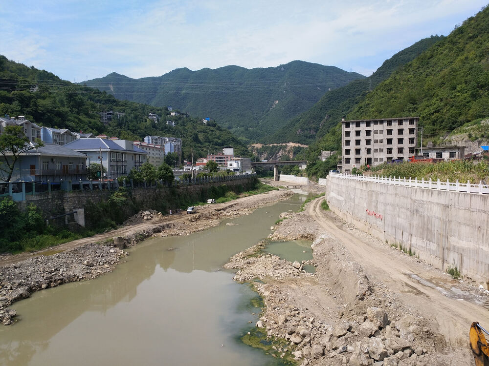 【变卖】 四川省万源市太平镇毛坝子村三社一宗商住用地土地使用权