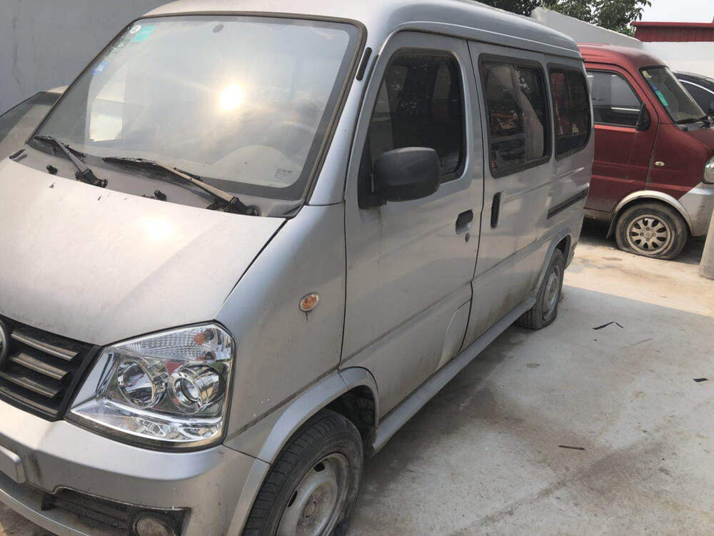 【第二次拍卖】 冀a182ag灰色一汽佳宝v52面包车一辆