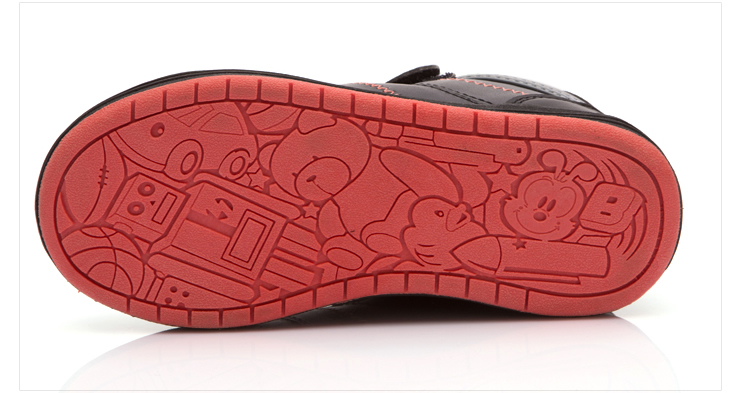 卡通防滑 卡通鞋底设计,童趣自在其中.