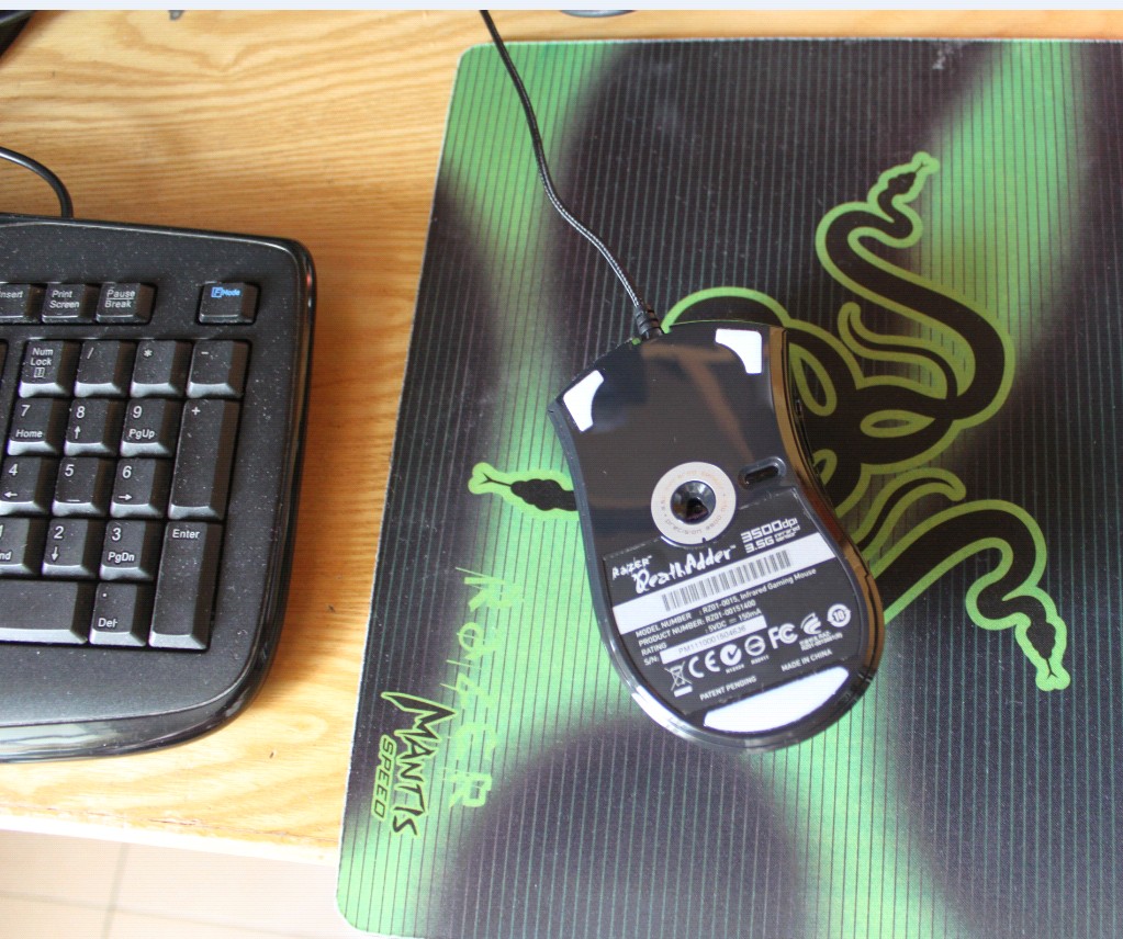 雷蛇(razer)炼狱蝰蛇 deathadder 游戏鼠标--升级版--是时候出来晾晾