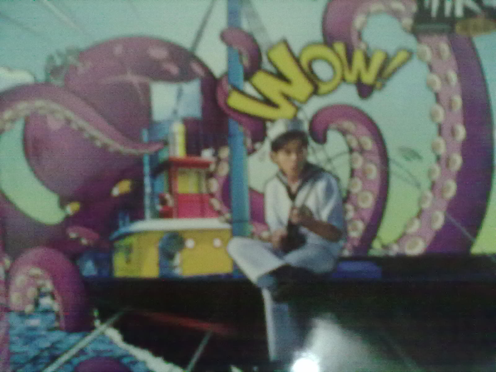 周杰伦2011全新专辑：惊叹号（CD预售限量版）（附赠惊叹号J字船锚两用项链锁圈组） 实拍图