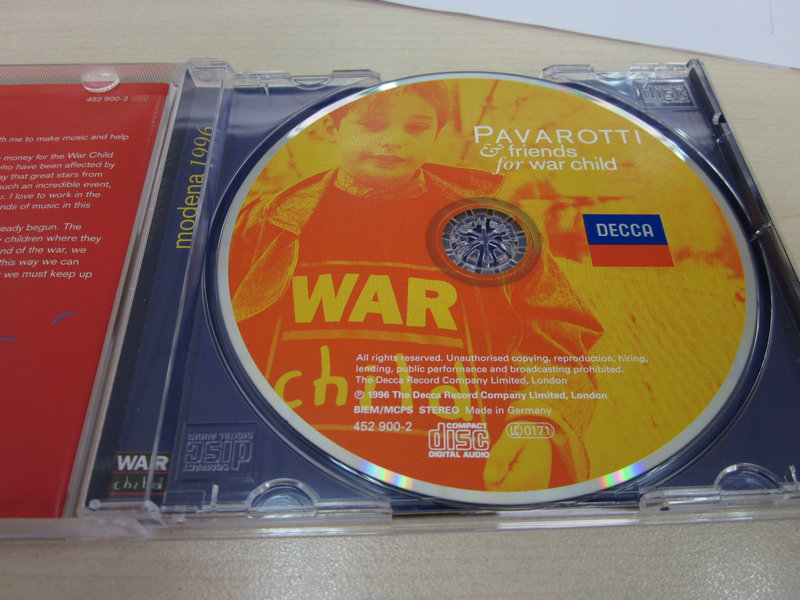 进口CD 帕瓦罗蒂和朋友们（CD） 实拍图