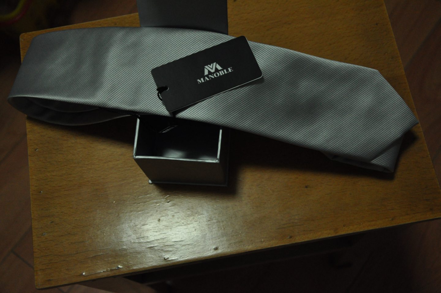 墨诺佰 领带男士商务职业领带正装经典8CM纯色领带礼盒装 银灰 实拍图