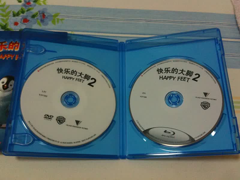 快乐的大脚2（蓝光碟 BD+DVD 特价促销） 实拍图