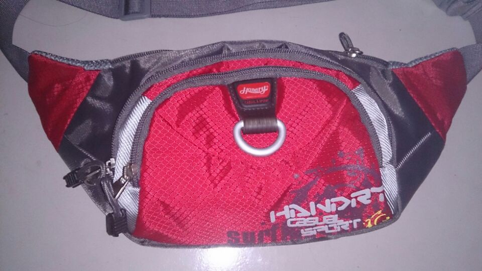 亨得利腰包女户外运动健身小胸包男潮韩版时尚休闲女包旅行斜挎包 红色 实拍图