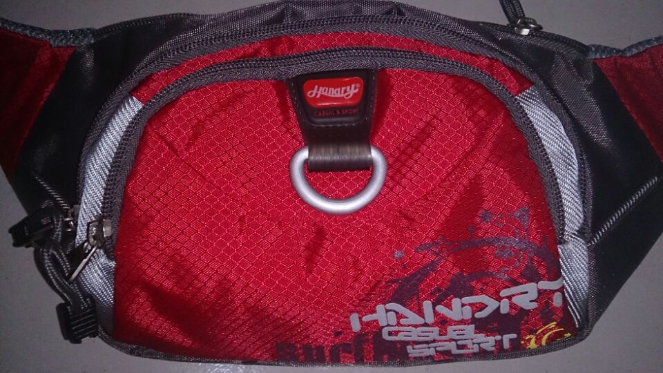 亨得利腰包女户外运动健身小胸包男潮韩版时尚休闲女包旅行斜挎包 红色 实拍图