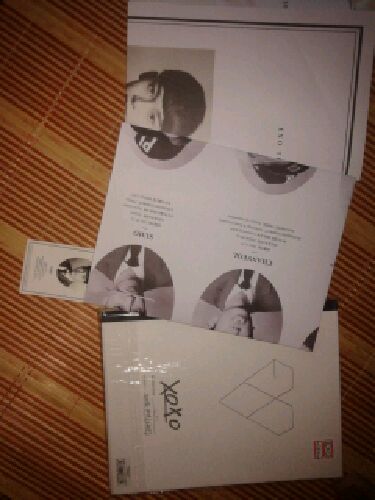 EXO-K 1st Album XOXO（Kiss Ver.）（亲亲抱抱）（CD）（限量预购版） 实拍图