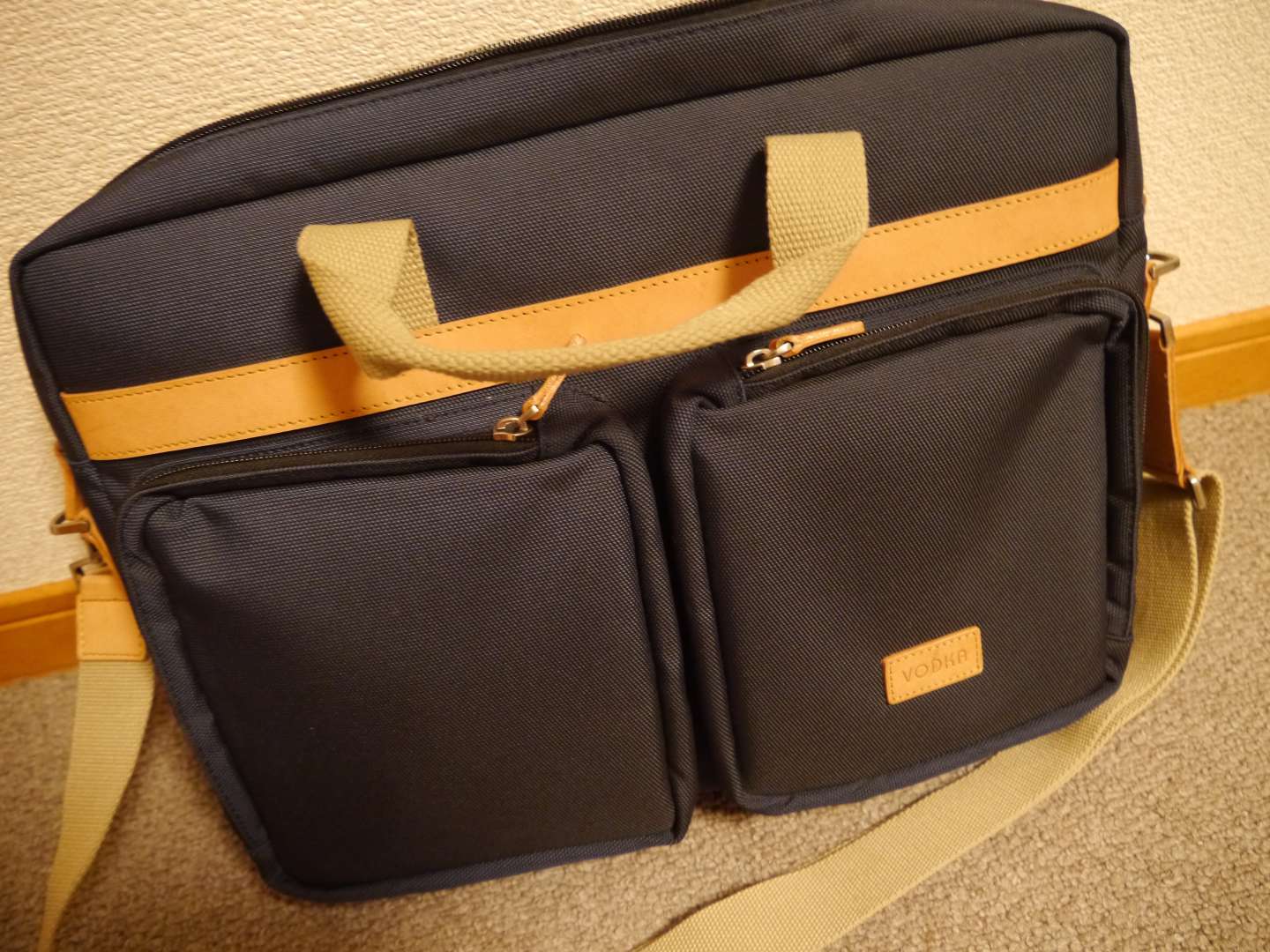 马度加vodka 韩国进口尼龙布配意大利原色进口头层树羔皮男士手提公文