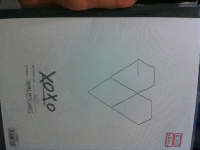 EXO-K 1st Album XOXO（Kiss Ver.）（亲亲抱抱）（CD）（限量预购版） 实拍图