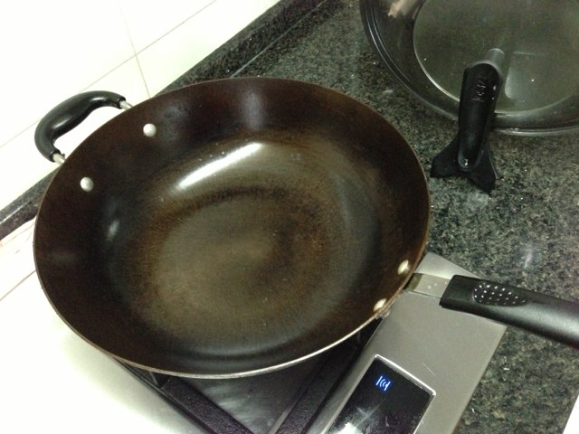 爱仕达（ASD）炒锅铁锅 32cm无涂层新三代锈不了铸铁电磁炉燃气通用WG8332QB 实拍图