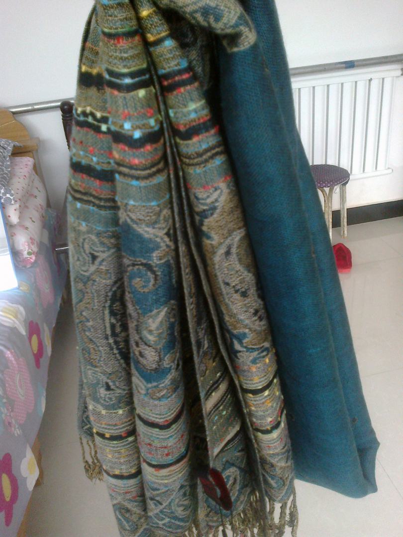 江南故事围巾女秋冬季经典英伦格子羊毛围脖男女情侣款礼盒装 深灰色 实拍图