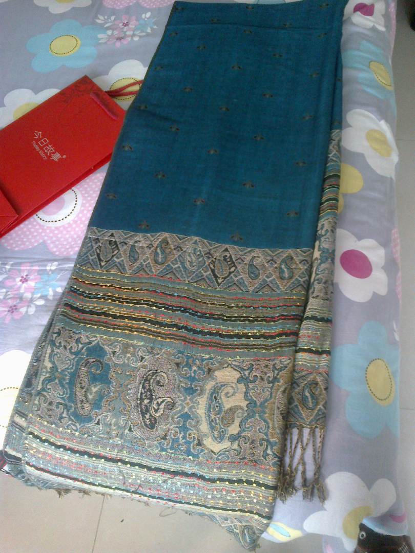 江南故事围巾女秋冬季经典英伦格子羊毛围脖男女情侣款礼盒装 深灰色 实拍图