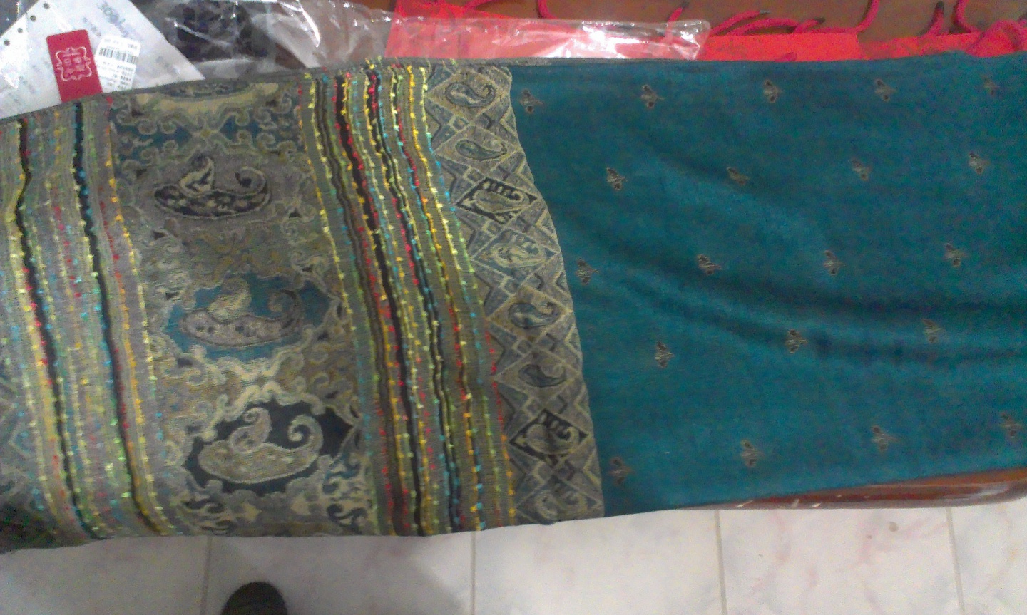 江南故事围巾女秋冬季经典英伦格子羊毛围脖男女情侣款礼盒装 深灰色 实拍图