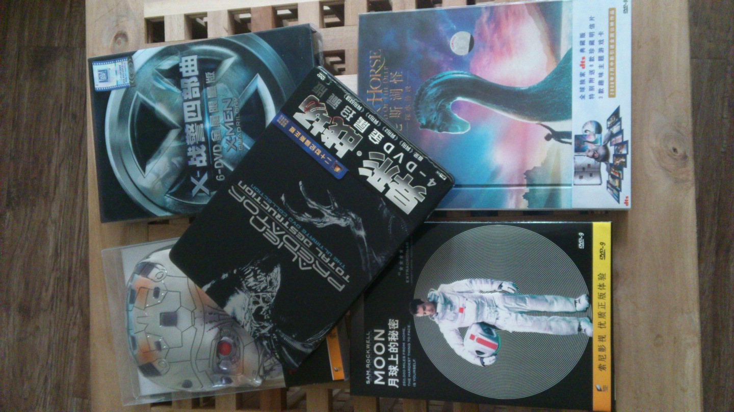 异形战场（金属珍藏版）（特价促销）（4DVD9） 实拍图