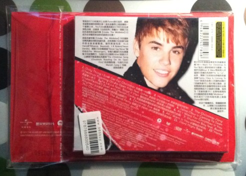 贾斯汀·比伯2011全新圣诞专辑：圣诞幸运枝下（限量预购版）（CD+限定版圣诞单曲CD） 实拍图