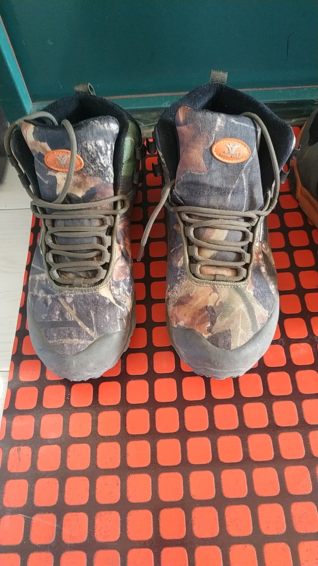 祥冠 Xiang Guan 登山鞋怎么样 质量揭秘 还可以 就是价格有点贵 350评测资讯