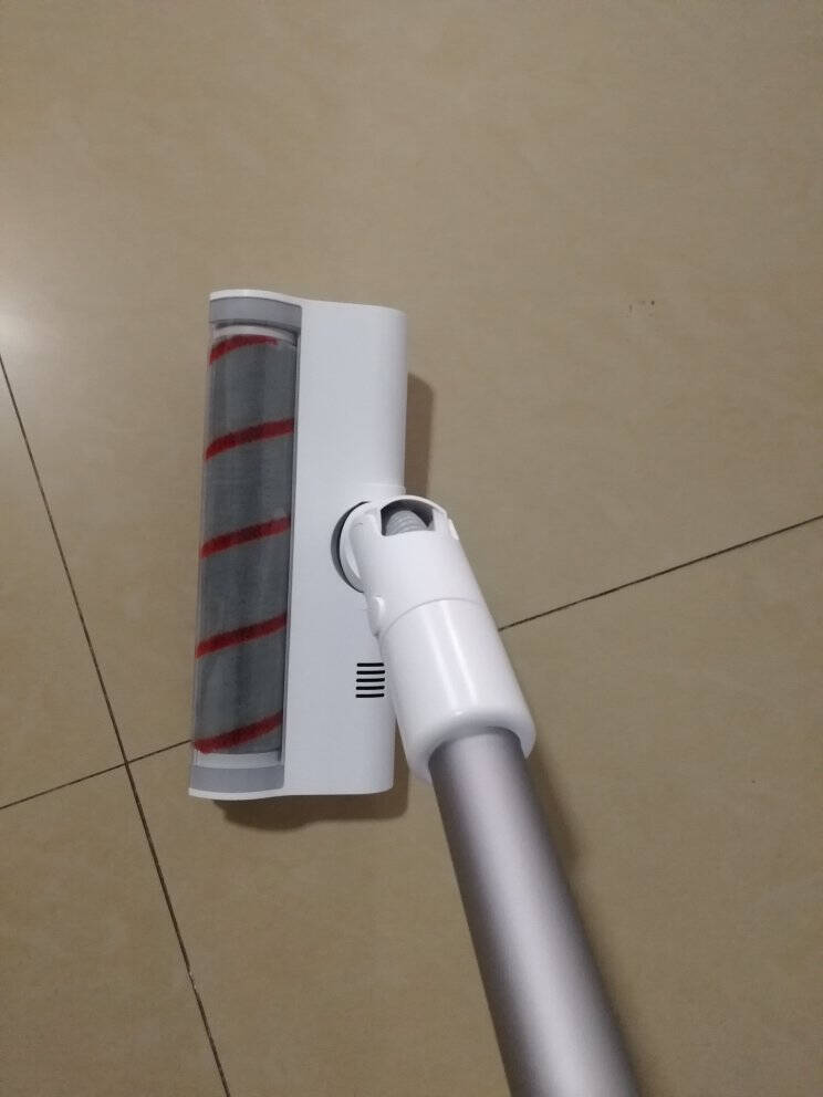 京东京造手持无线吸尘器家用配除螨刷头一机四用大吸力久续航宠物家庭必备
