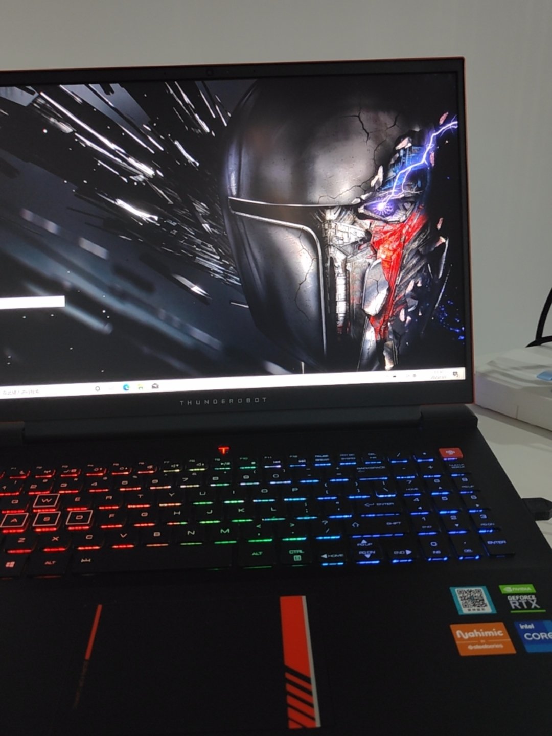 雷神911 pro追光者3代(i7 10750h/16gb/1tb/rtx2070)点评