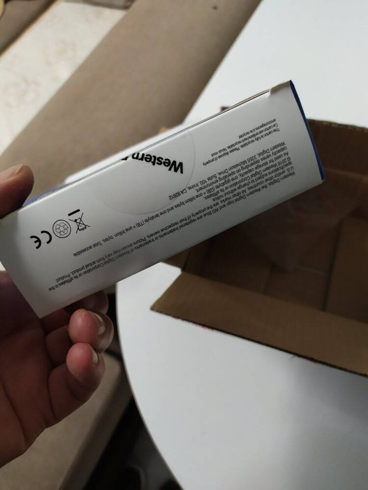 西部数据(WD)蓝盘4TBSATA6Gb/s64MB台式机械硬盘(WD40EZRZ)