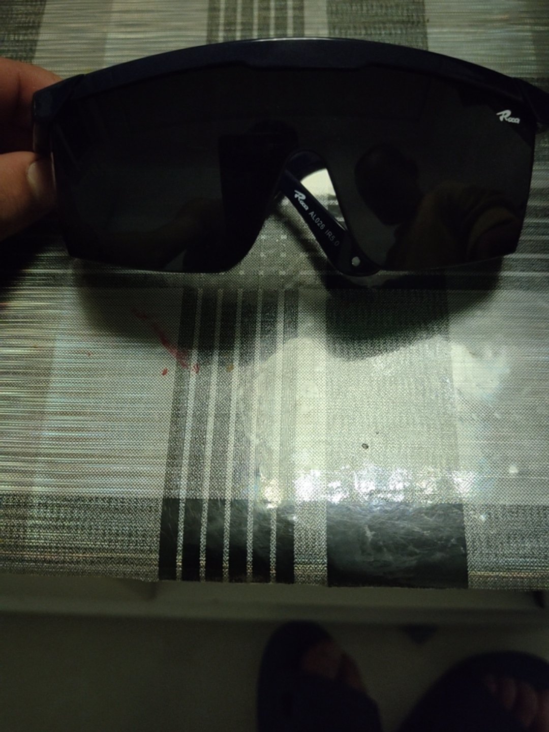 罗卡眼镜怎么样 质量评测 挺好的用了烧氩氟焊可以 350评测资讯