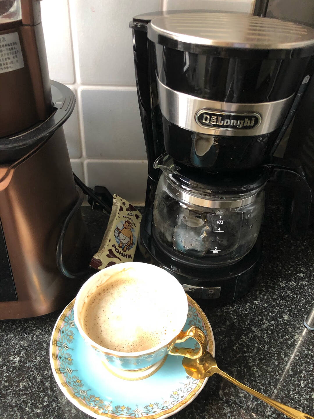 德龙(Delonghi)咖啡机美式滴漏式咖啡壶家用迷你半自动咖啡机ICM14011(黑色)