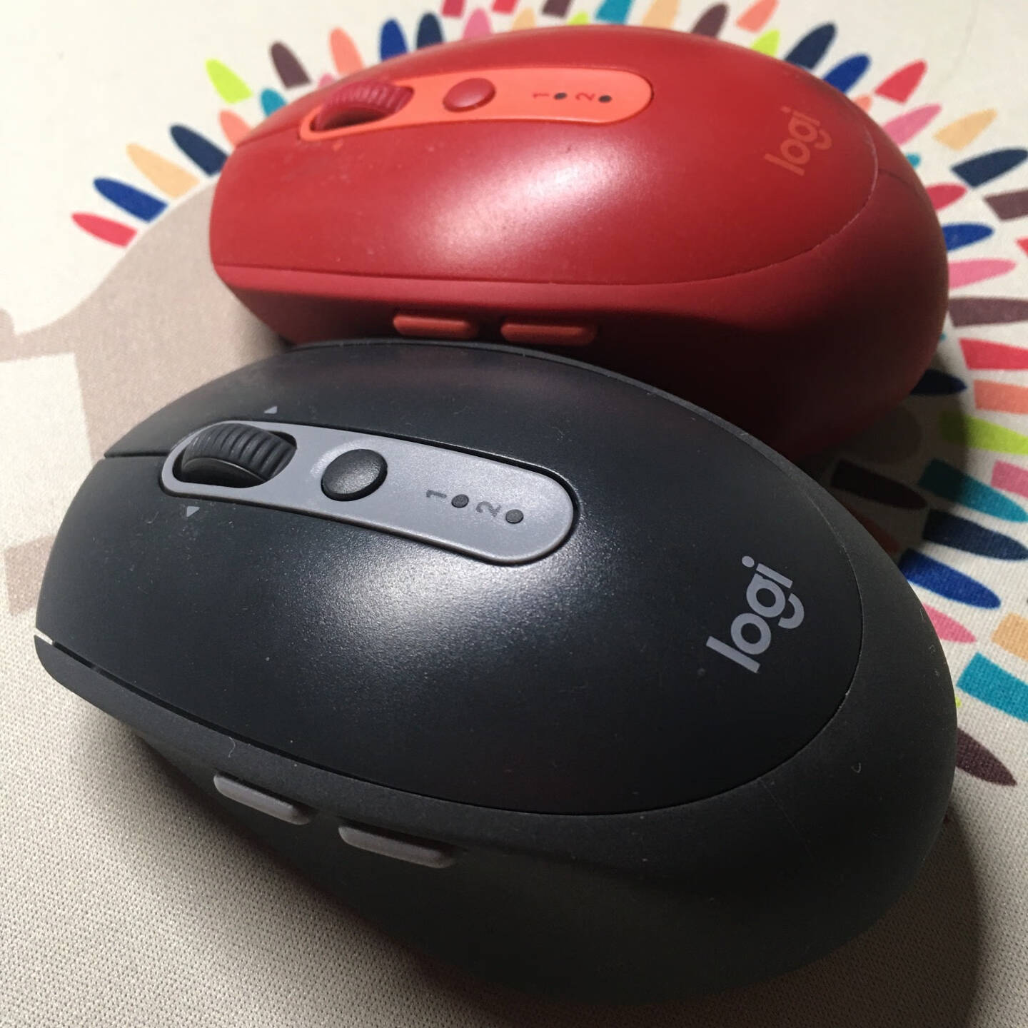 罗技(Logitech)M590鼠标无线蓝牙鼠标办公鼠标静音鼠标对称鼠标优联石墨黑带无线2.4G接收器