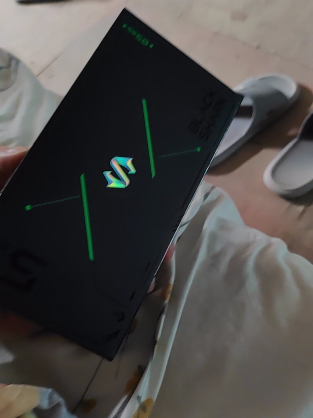 黑鲨5 rs(12gb/256gb)高通 骁龙888 ,120w超级闪充,磁动力升降肩键