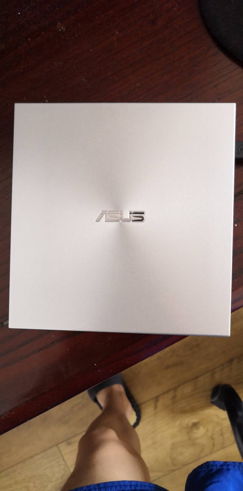 华硕(ASUS)8倍速外置DVD刻录机移动光驱支持USB/Type-C接口(兼容苹果系统/SDRW-08U9M-U)-银色