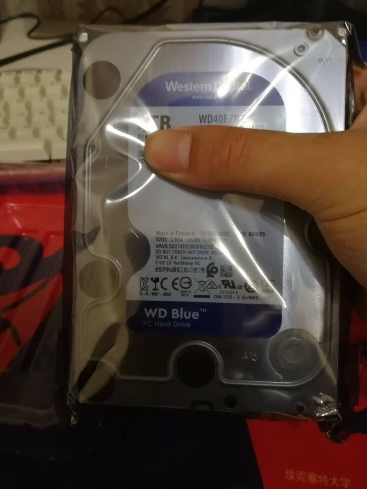 西部数据(WD)蓝盘4TBSATA6Gb/s64MB台式机械硬盘(WD40EZRZ)