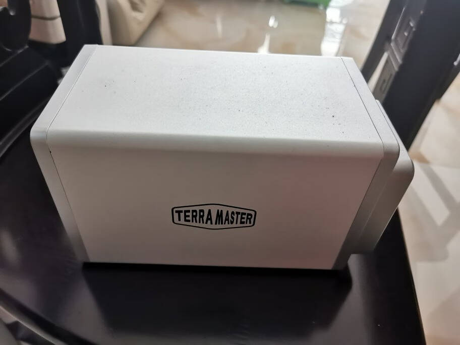 铁威马TERRAMASTERF2-210四核1.4GHz双盘轻量级NAS千兆网络存储私有云存储服务器